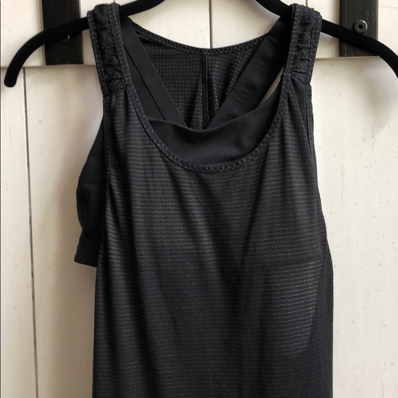 Lululemon Stash It Tank - Picture 7 of 9
